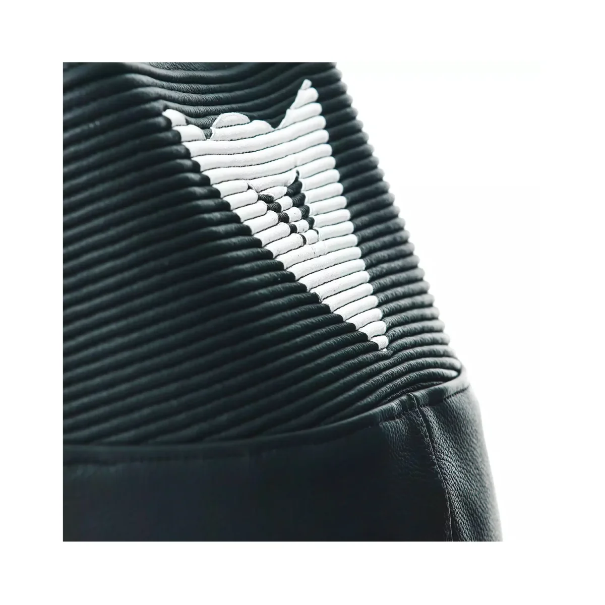 Dainese Tosa 1PC Leather Suit Perforated Black/Black/White - immagine 9